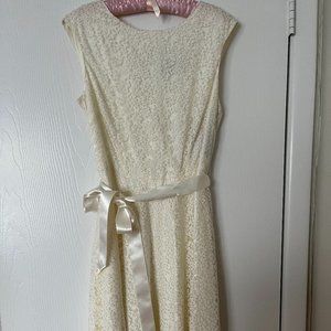 Tahari Lace Cream Floral Party/ Cocktail Dress, Size 8